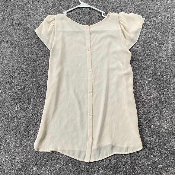 Flutter Sleeve Blouse - Picture 2 of 6